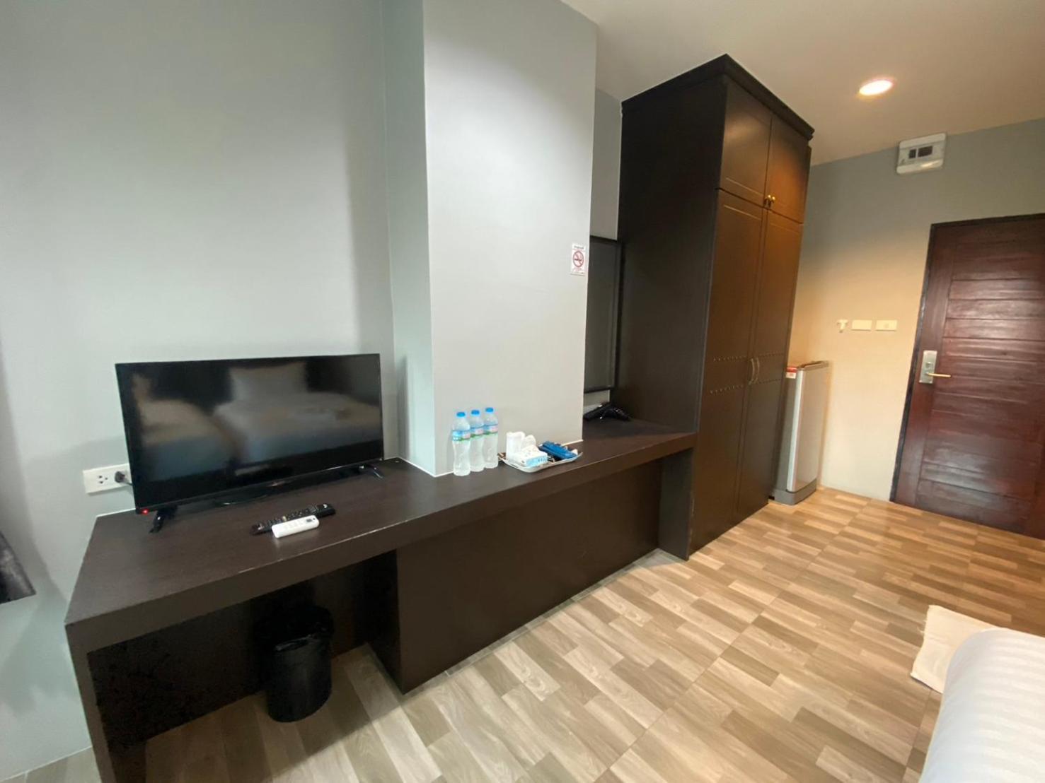 Grand Inter Hotel Samut Sakhon Номер фото